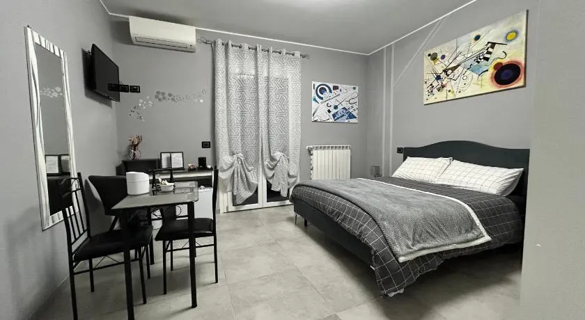 B&B Art - Image 1