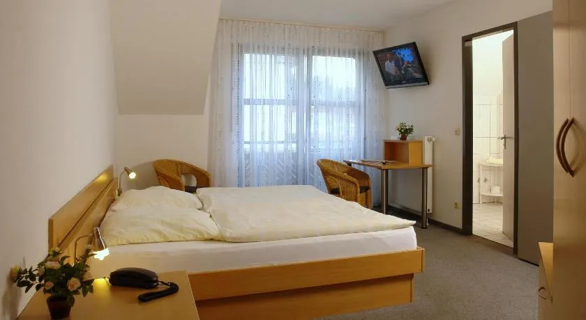 Hotel Westfälischer Hof - Image 1