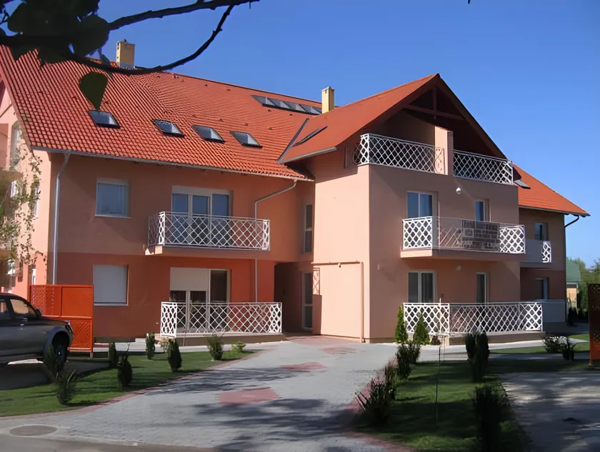 Ildiko Apartmanhaz - Image 1