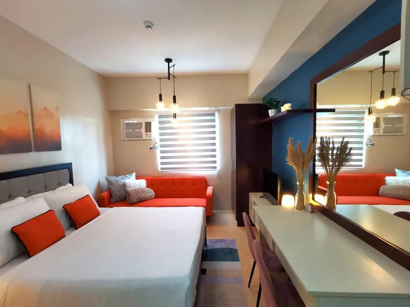 Sunvida Condo across SM City Cebu w/ WIFI and View - Image 1