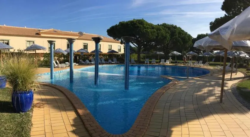 Excelente T1 Oura Beach Bicos Apartment Lucia - Image 1