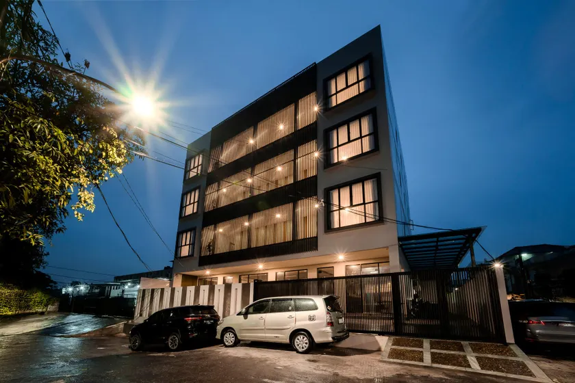 Hotel Cengkareng Inn - Image 1