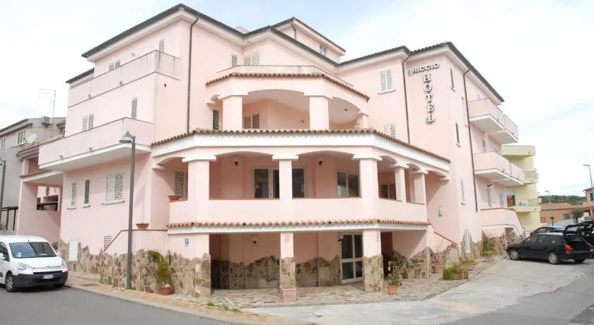 Riccio Hotel - Image 1