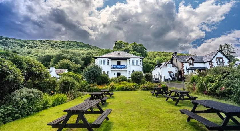 Lochranza Country Inn - Image 1