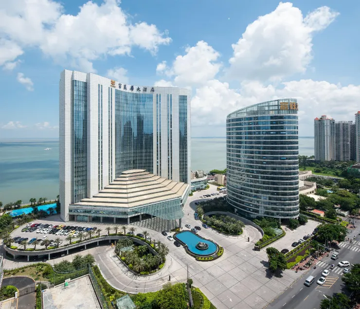 Furama Hotel Beihai - Image 1