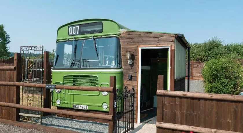 Swallowfield Glamping-The Last Stop - Image 1