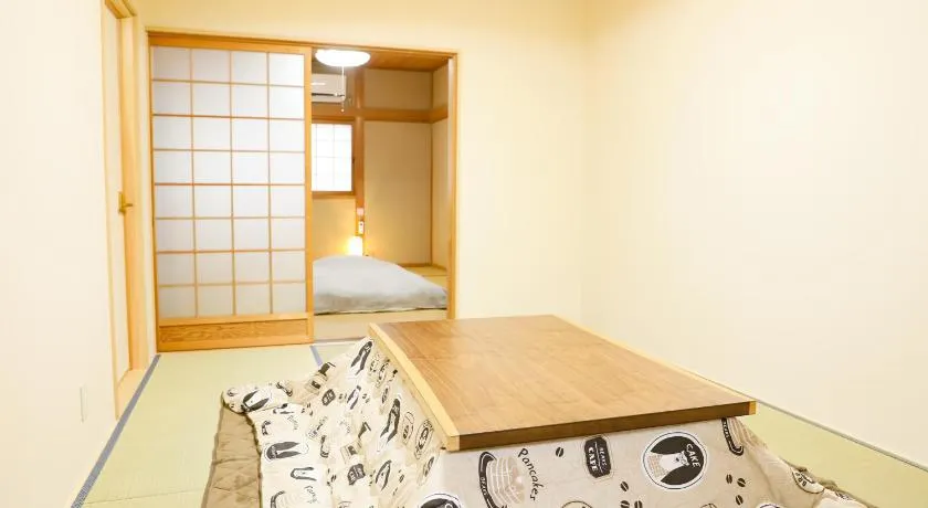 HAT Koizumi, near from JR Koizumi station 大和小泉駅徒歩2分の貸切一軒家 - Image 1