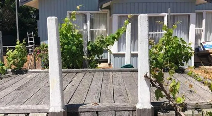 St. Leonards Pier Beach House - Image 1