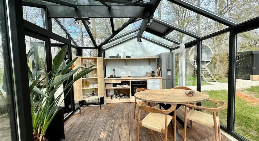 Twee heerlijke Boomhutten in de natuur, Amsterdam - Image 1