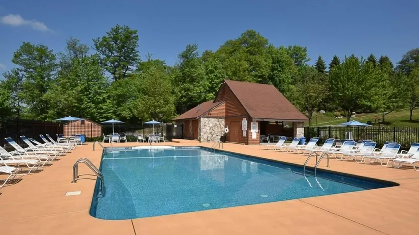 Seven Springs Swiss Mountain 3 Bedroom Standard Condo, Sleeps 8! condo - Image 1