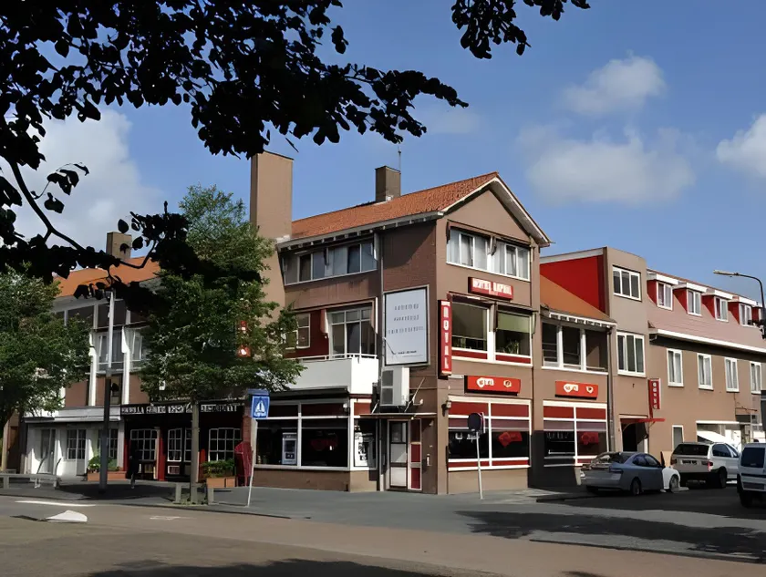 Hotel Royal - Image 1