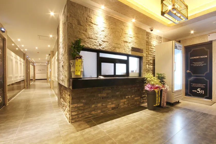 Gumi Hyeonggokdong 5Wol Hotel - Image 1