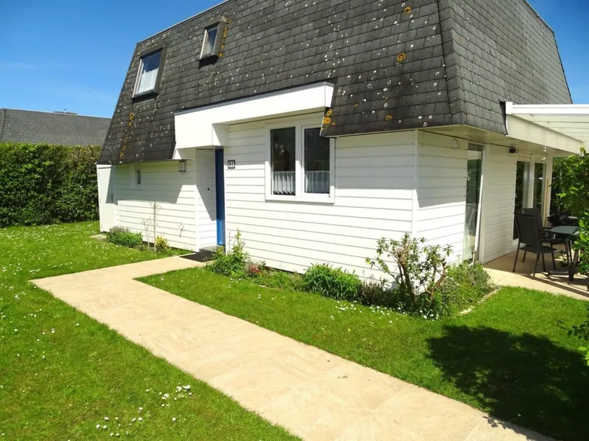 Holiday Home Breskens near Scenic Beaches - Image 1