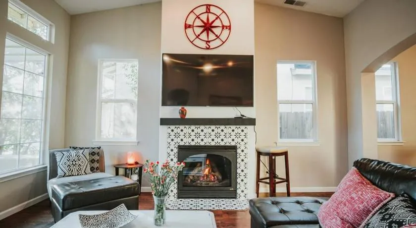 Central Coziness - Steps from Chico's Hub - Image 1