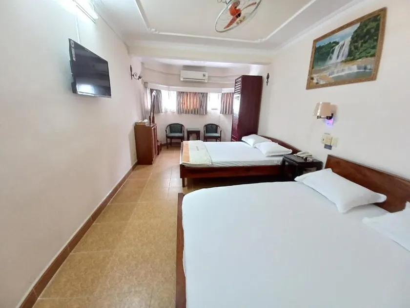 Nhat Binh 2 Hotel - Image 1