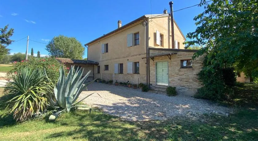 Lovely Home In Mombaroccio - Image 1