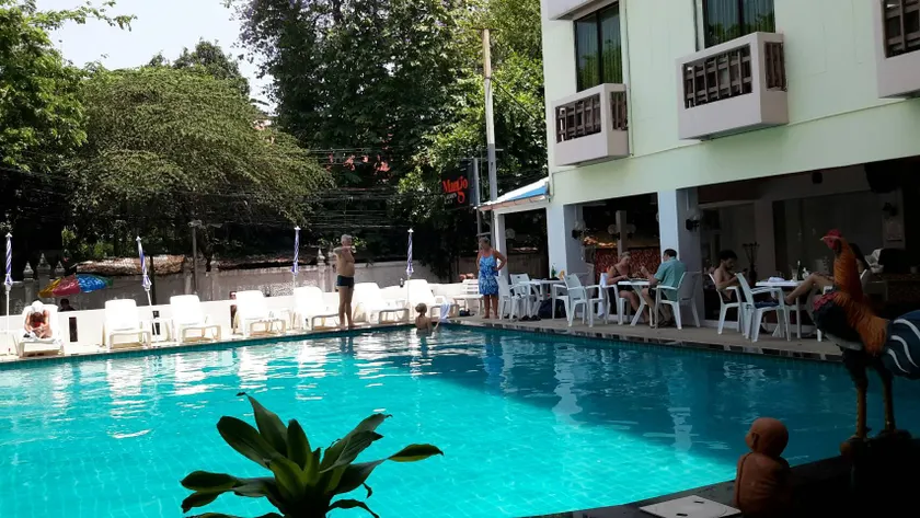 MANGO Lagoon Place - Image 1