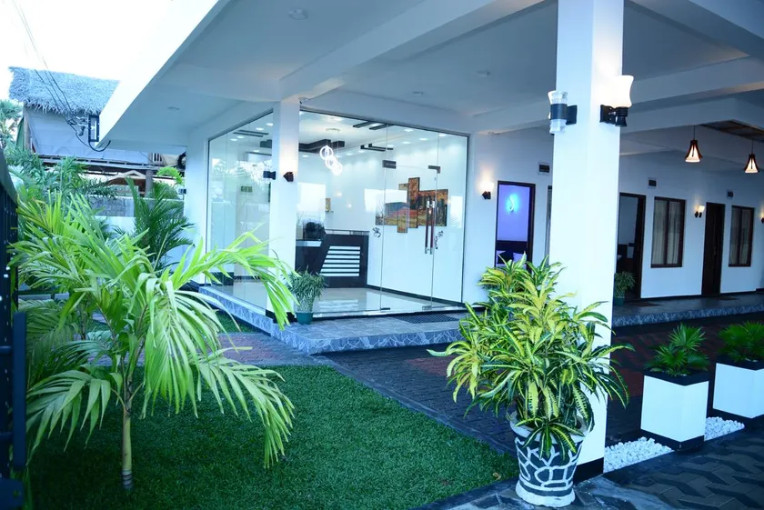 Liyonaa Beach Hotel - Image 1