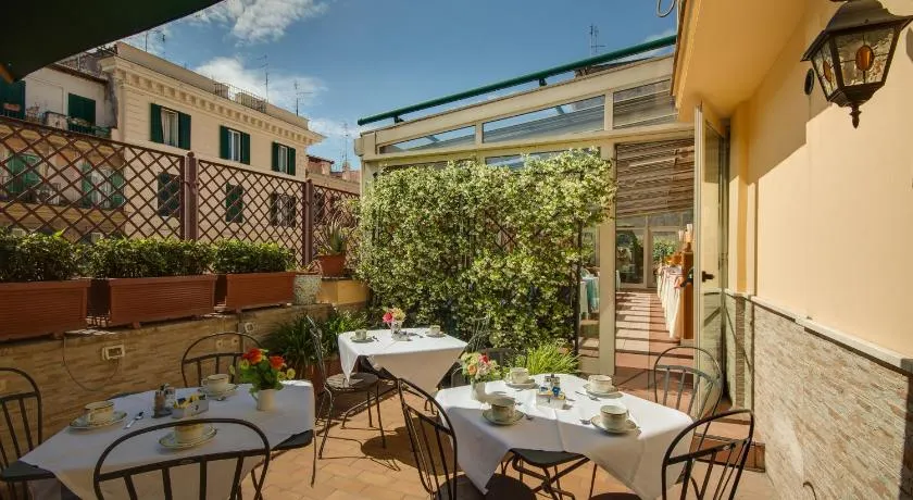 Hotel Borromeo - Image 1