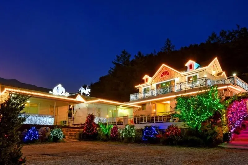 Gapyeong Vivid Spa Pension (individual hot water spa) - Image 1