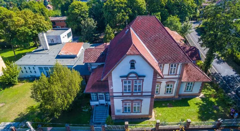 Kiss Villa - Image 1