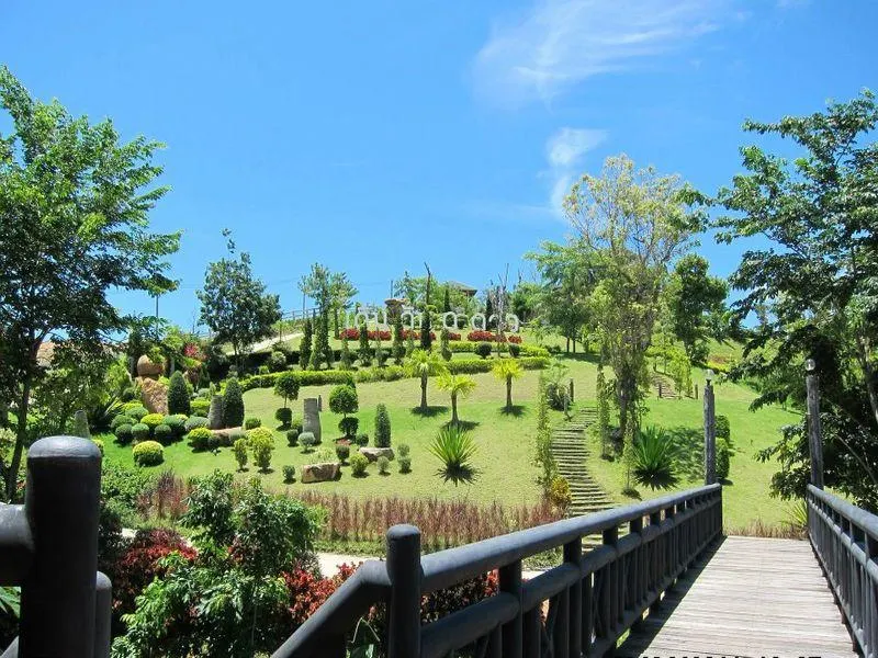 Dern Din Du Dao Resort - Image 1