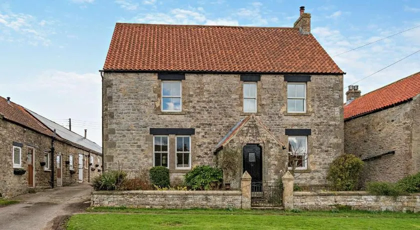 Mel House - Image 1