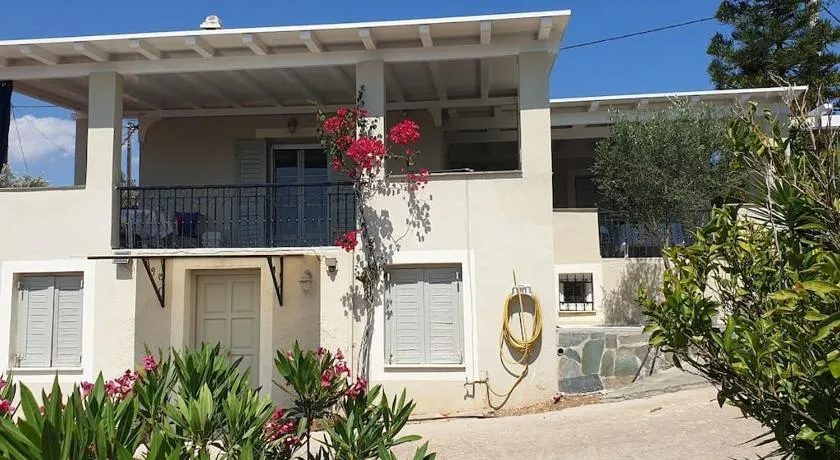Villa Emeli - Close to Beaches & downtown - Image 1