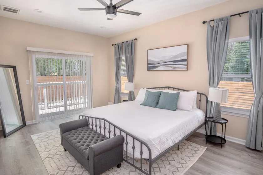 Beautiful Fenced 3BR 2BA Near Exciting Downtown - Image 1