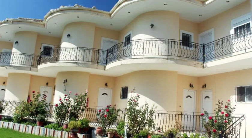 ILEKTRA Apartments Blue & Red - Image 1