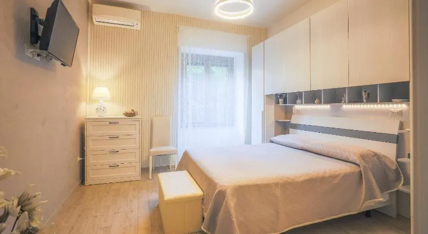 Primavera Guest House - In Centro, Vicino Aeroporto, Salerno e Paestum - Image 1