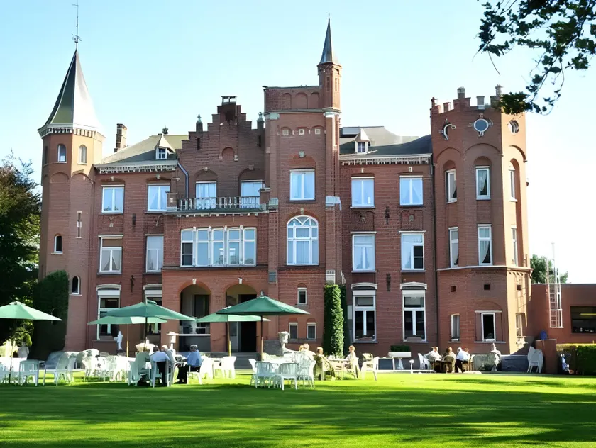 Hotel Lodewijk Van Male - Image 1