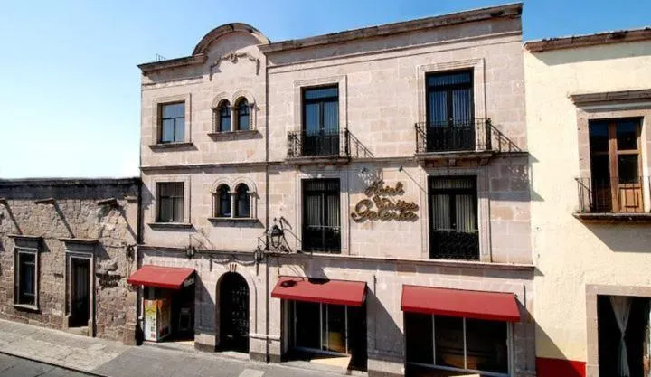 Hotel & Suites Galeria - Image 1