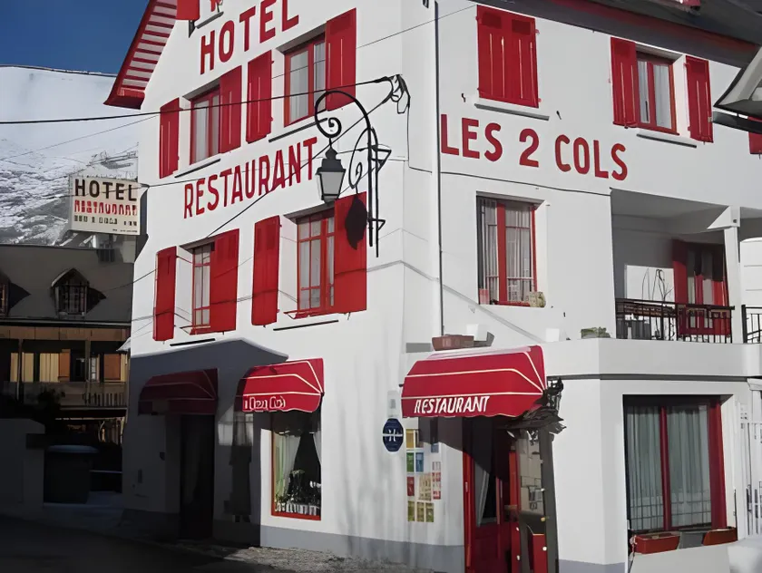 Hôtel les Deux Cols - Image 1