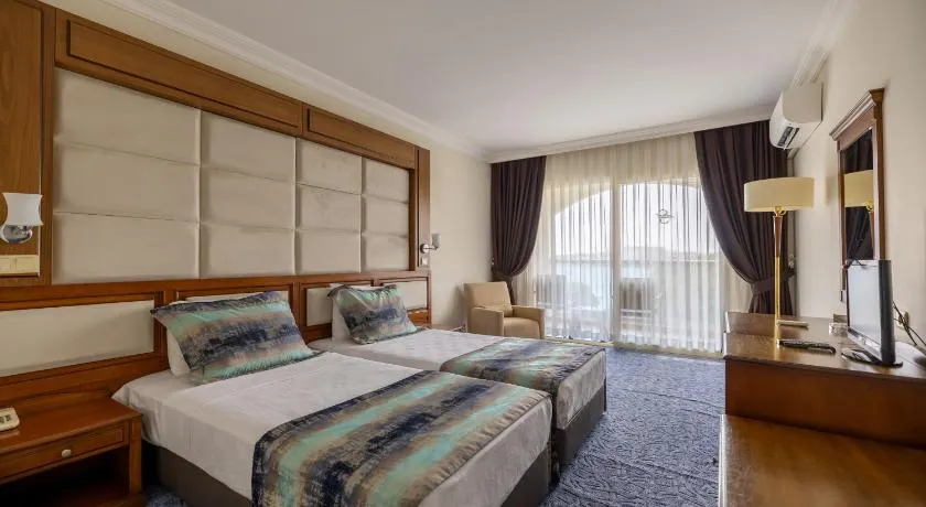 Scala Nuova Beach Hotel - Image 1