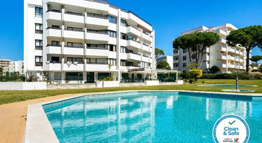 WHome | Vilamoura Sunny Apartment - Image 1