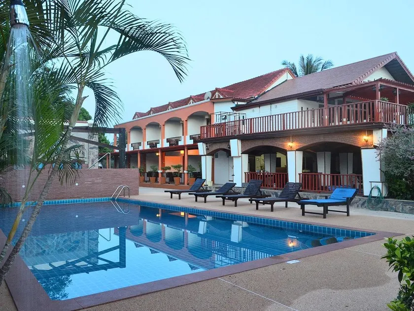 Palm Beach Resort - Image 1