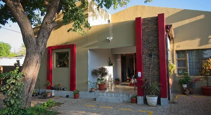 Punkinheads Guesthouse - Image 1