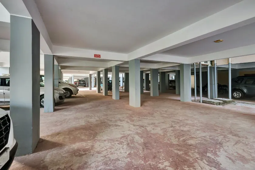 OYO Flagship Happy Inn - Image 1