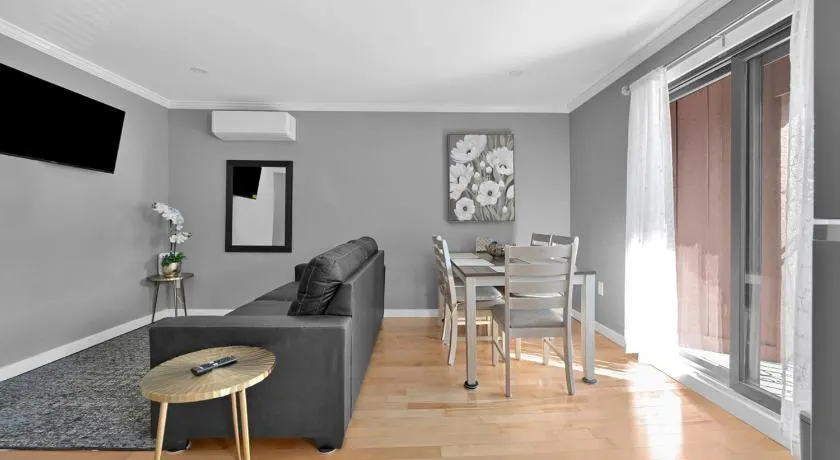 Airport Subway Condo - Image 1