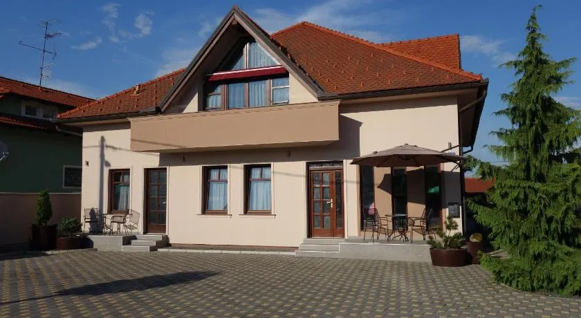 Studio apartmani Vinica - Image 1