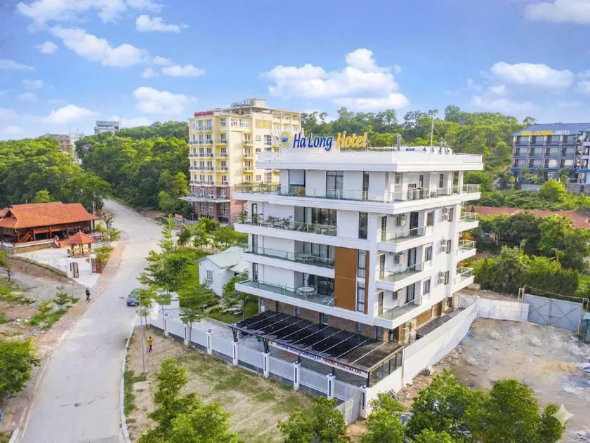 Ha Long Residence Tuan Chau - Paradise Bay - Image 1