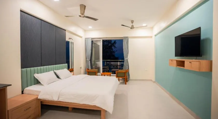 Silver waves beach stay - Image 1