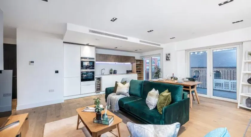 Oasis Living London - Image 1