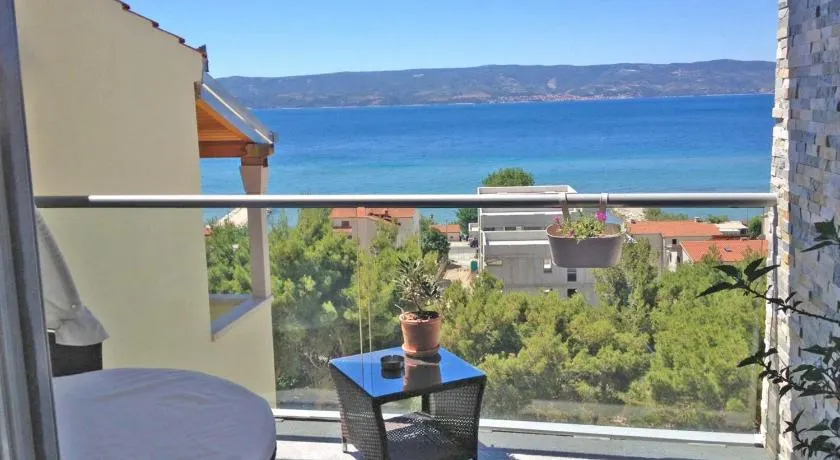 Lavander Apartments Omiš - Image 1