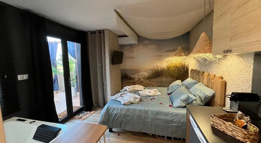 Glamour tinyhouse - Image 1