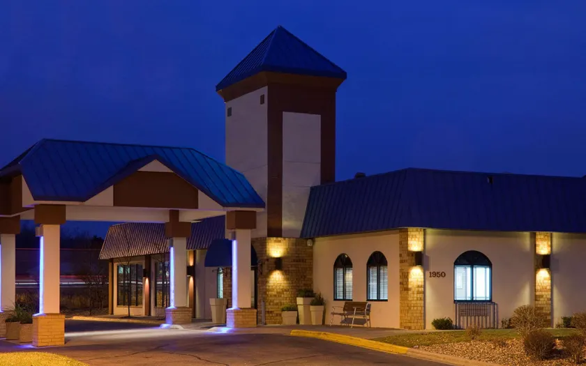 Blue Way Inn Eagan Extended Stay - Image 1