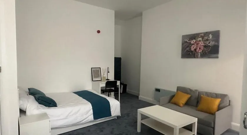 Cook street accommodation - Image 1