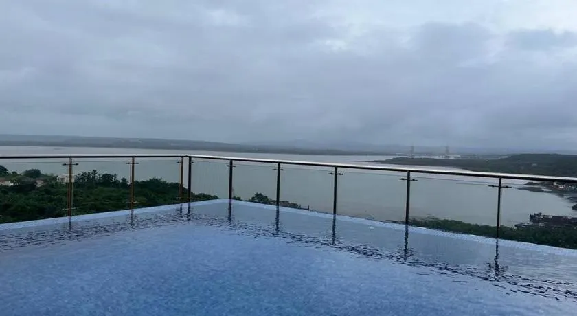 Studio Apt with Rooftop Panoramic views @ Dabolim - Image 1