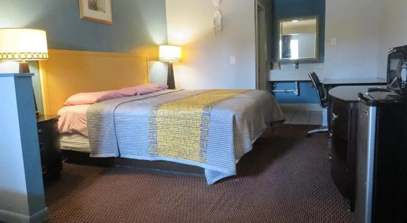 Travel Inn Beaumont - Image 1